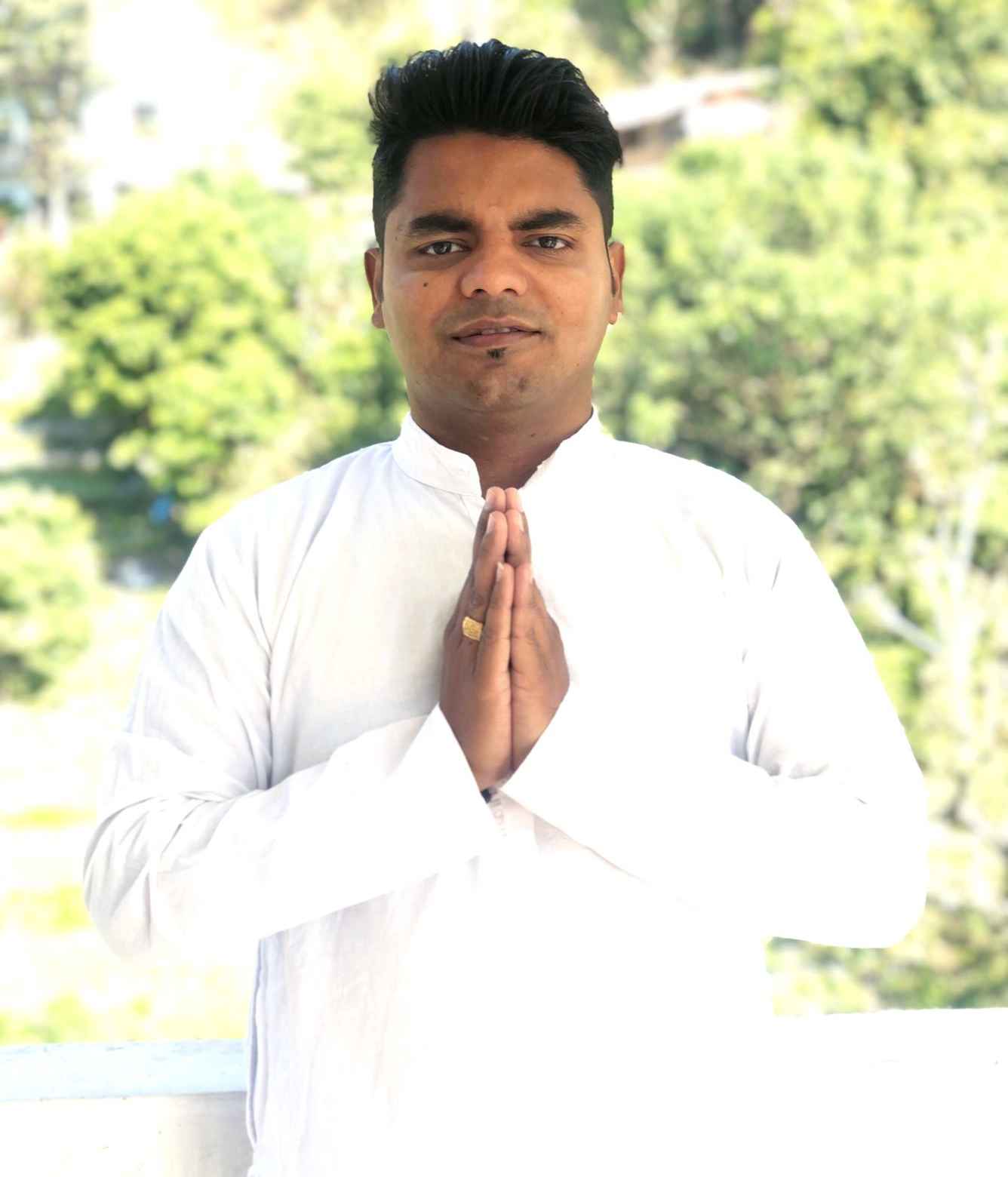 Best Yoga School in Rishikesh